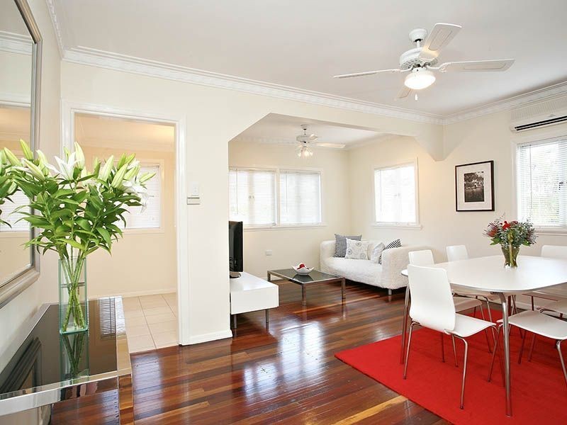 25 Galsworthy Street, Holland Park West QLD 4121