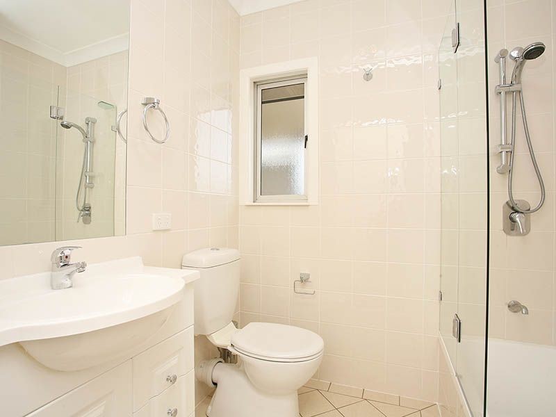 25 Galsworthy Street, Holland Park West QLD 4121