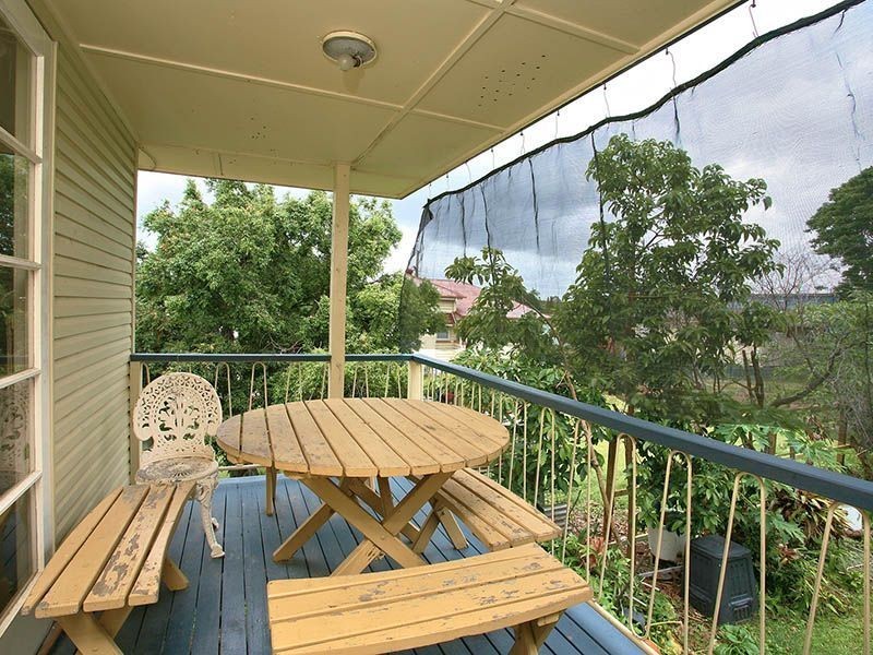 6 Garden Street, Greenslopes QLD 4120