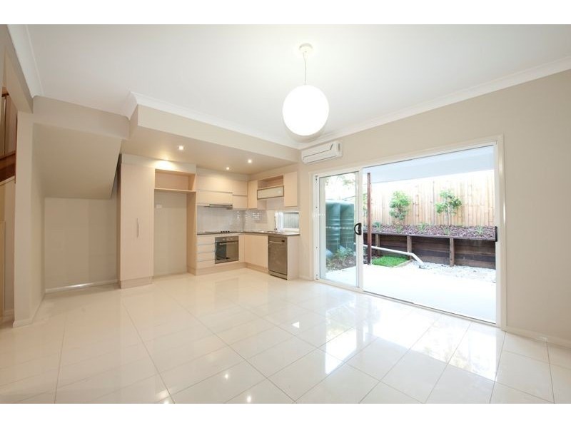 2/16 Ormuz Street, Carina Heights QLD 4152