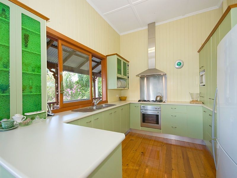 84 Stephen Street, Camp Hill QLD 4152