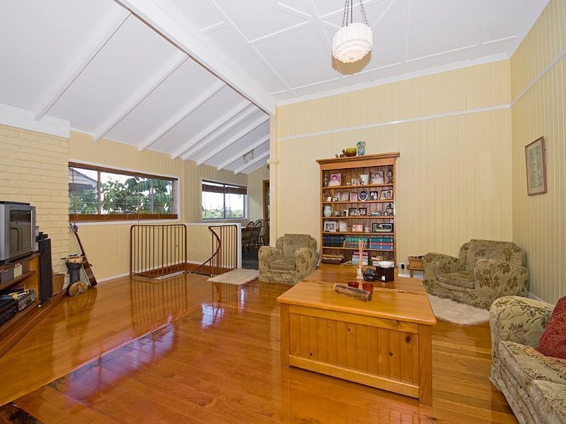 84 Stephen Street, Camp Hill QLD 4152