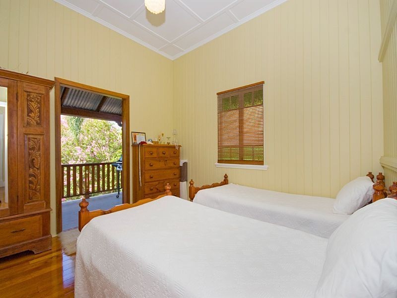 84 Stephen Street, Camp Hill QLD 4152