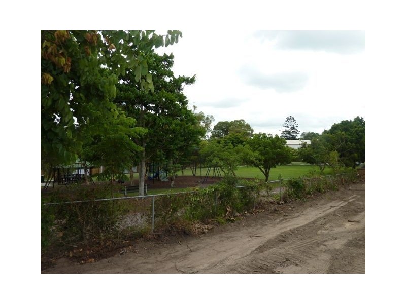 33 Long Street, Camp Hill QLD 4152