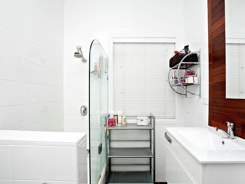 93 Bunya Street, Greenslopes QLD 4120