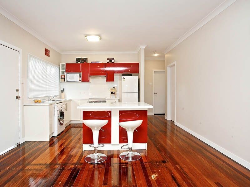 93 Bunya Street, Greenslopes QLD 4120