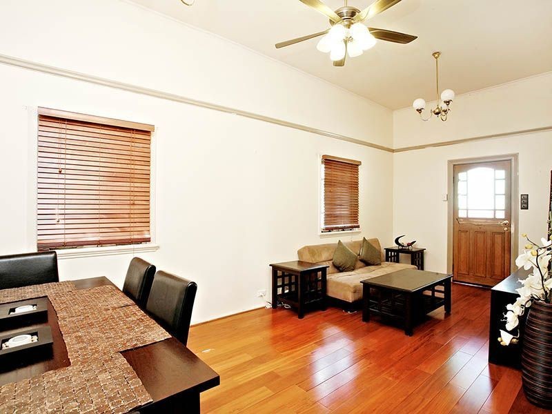 19 Harris Street, Windsor QLD 4030