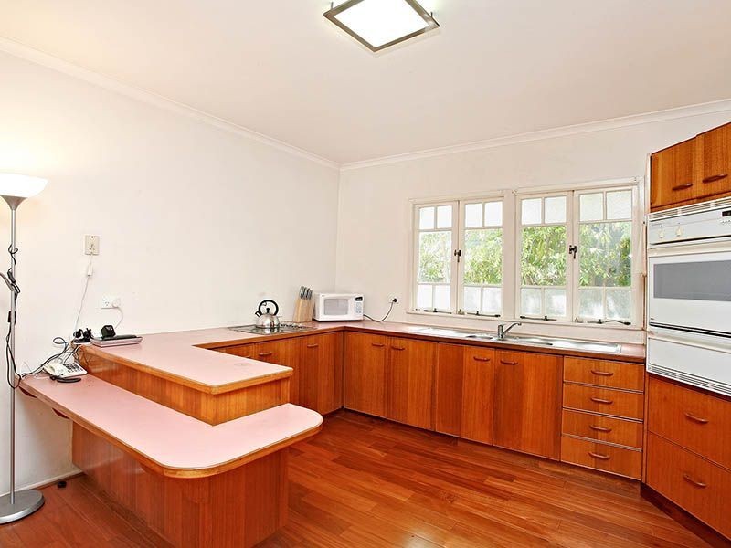 19 Harris Street, Windsor QLD 4030