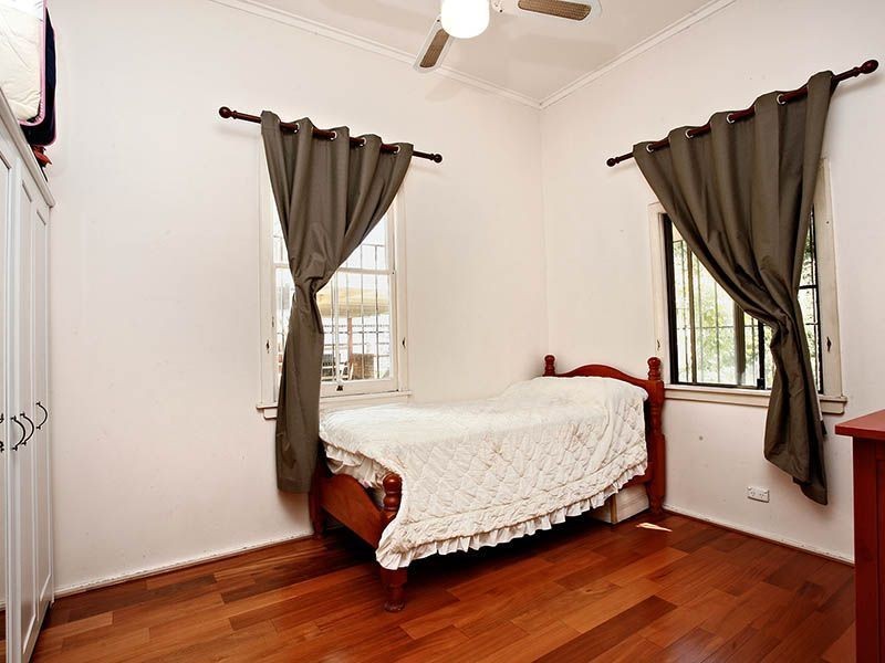 19 Harris Street, Windsor QLD 4030