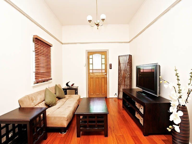 19 Harris Street, Windsor QLD 4030