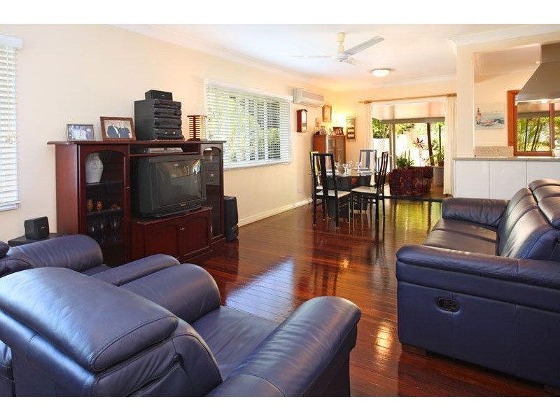 31 Walker Street, Coorparoo QLD 4151