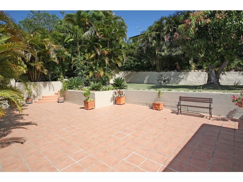 31 Walker Street, Coorparoo QLD 4151