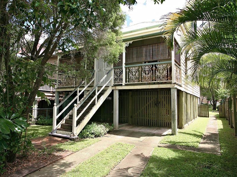 39 Cedar Street, Greenslopes QLD 4120