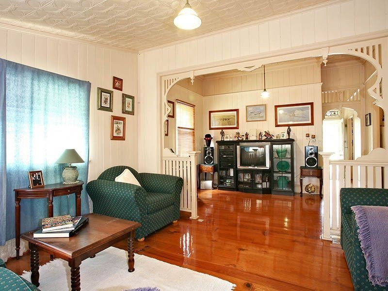 39 Cedar Street, Greenslopes QLD 4120