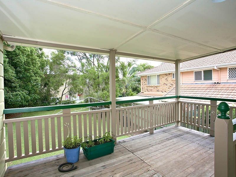 39 Cedar Street, Greenslopes QLD 4120
