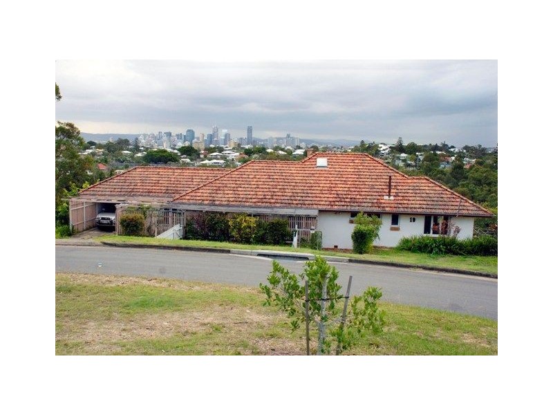 19 Aemilia Avenue, Seven Hills QLD 4170