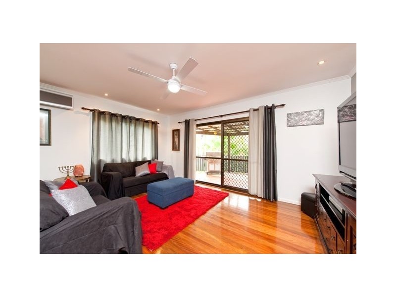 9 Mailey Street, Wishart QLD 4122