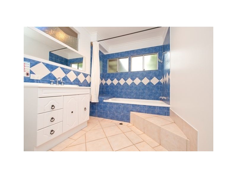 9 Mailey Street, Wishart QLD 4122