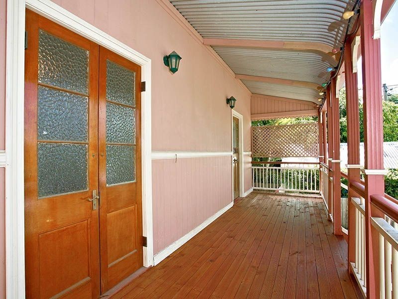 19 Harris Street, Windsor QLD 4030
