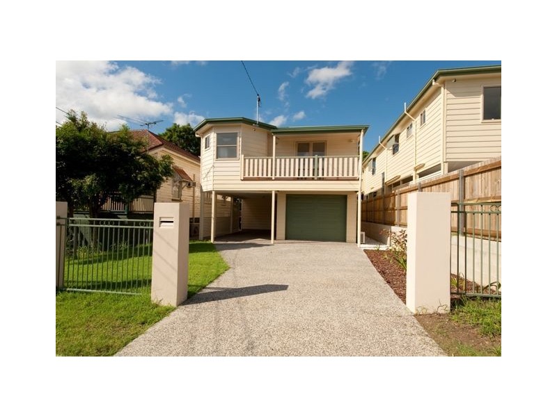 85 Macrossan Avenue, Norman Park QLD 4170