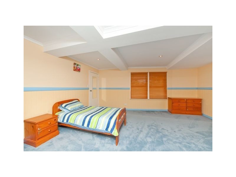 33 St Leonards Street, Coorparoo QLD 4151