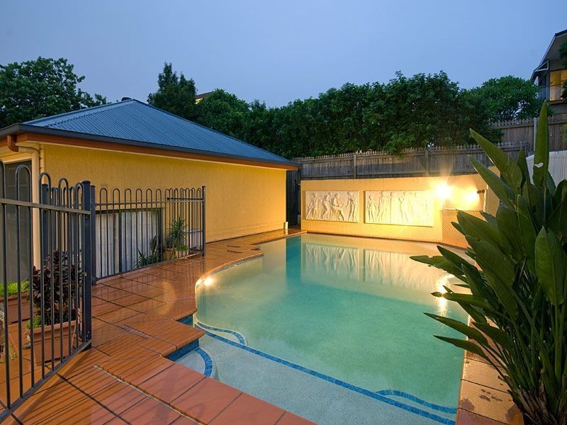 Coorparoo QLD 4151