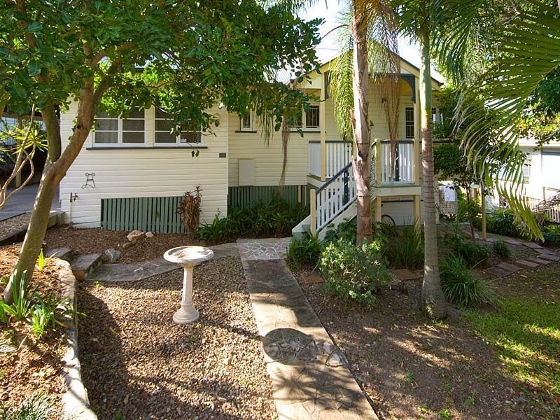 110 Martha Street, Camp Hill QLD 4152