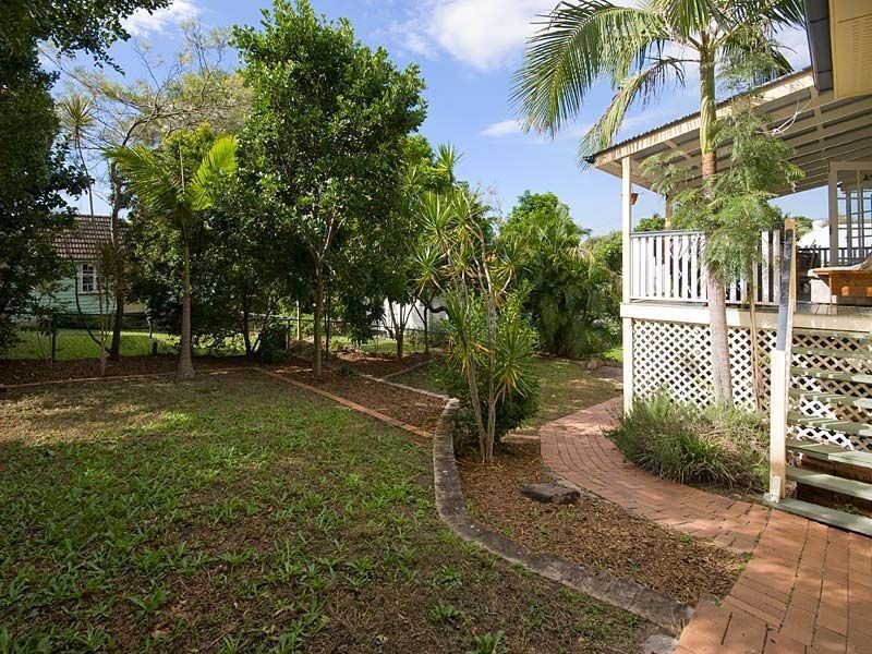 110 Martha Street, Camp Hill QLD 4152