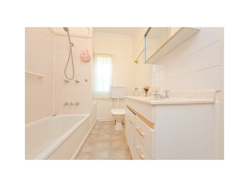 5 Jerome Street, Coorparoo QLD 4151