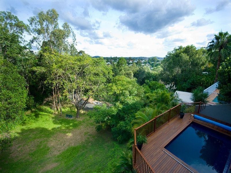 14 Aemilia Avenue, Seven Hills QLD 4170