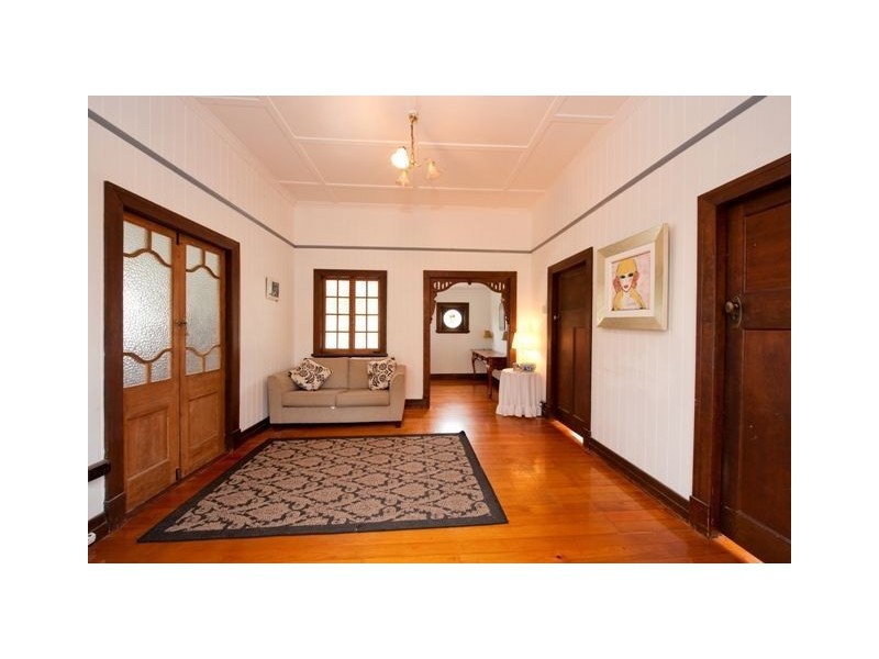 30 Solar Street, Coorparoo QLD 4151