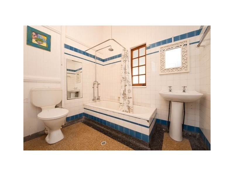 30 Solar Street, Coorparoo QLD 4151