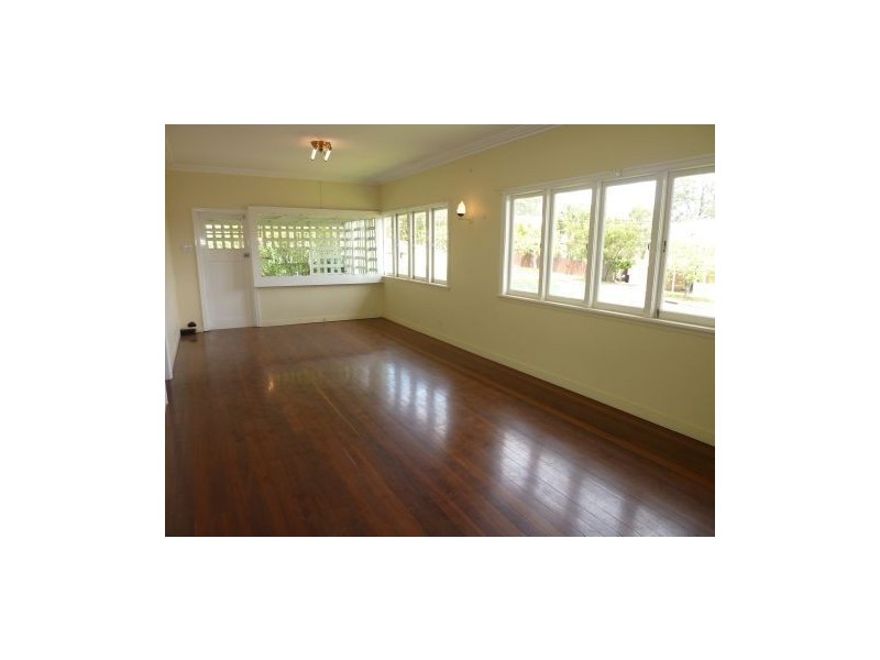 259 Ferguson Road, Norman Park QLD 4170