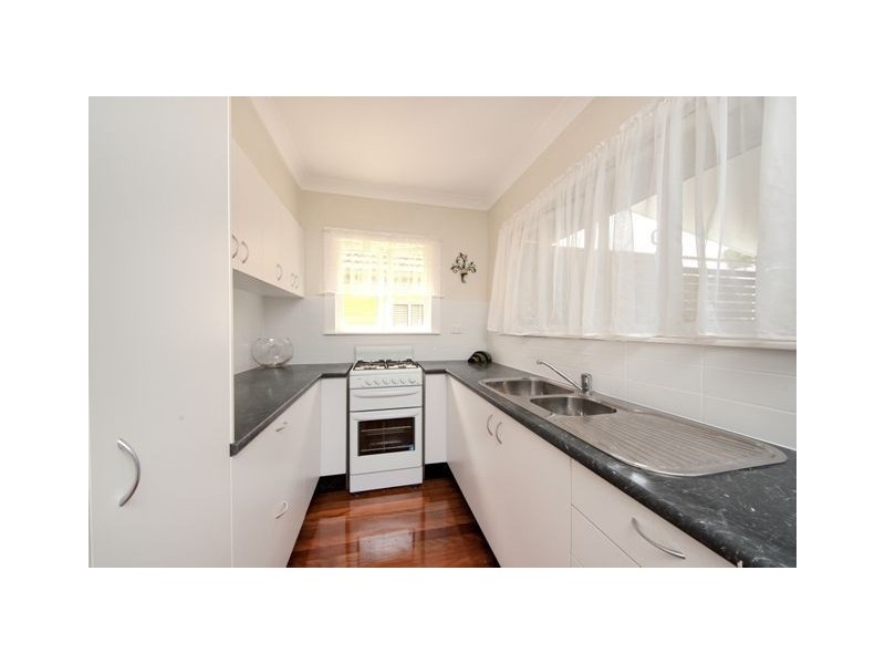 3 Rowland Street, Coorparoo QLD 4151