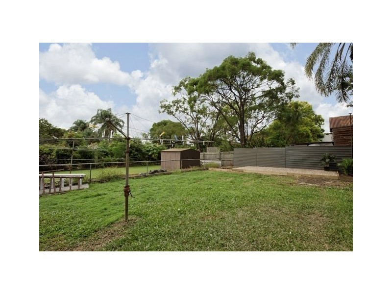 3 Rowland Street, Coorparoo QLD 4151
