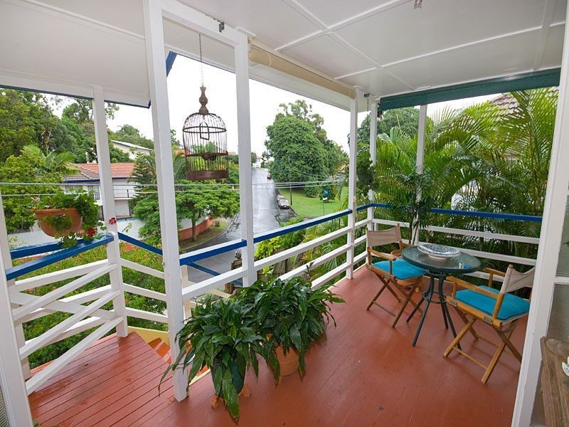 42 Coonara Street, Holland Park QLD 4121