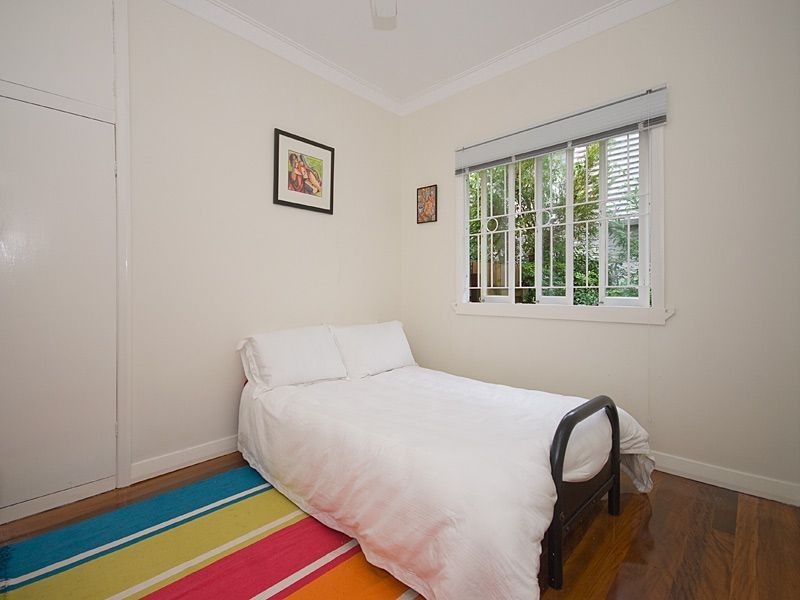 42 Coonara Street, Holland Park QLD 4121