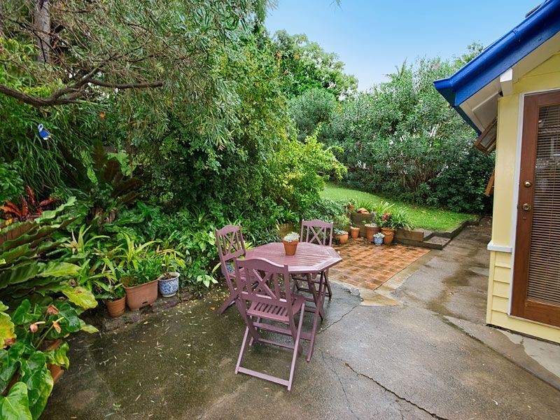 42 Coonara Street, Holland Park QLD 4121