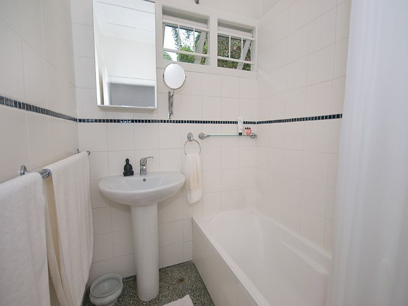 42 Coonara Street, Holland Park QLD 4121