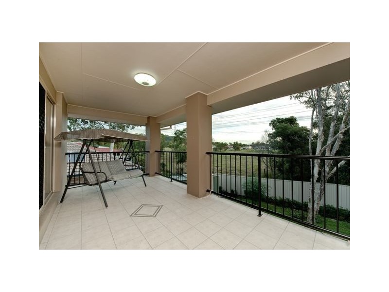 16 Melaleuca Place, Carindale QLD 4152