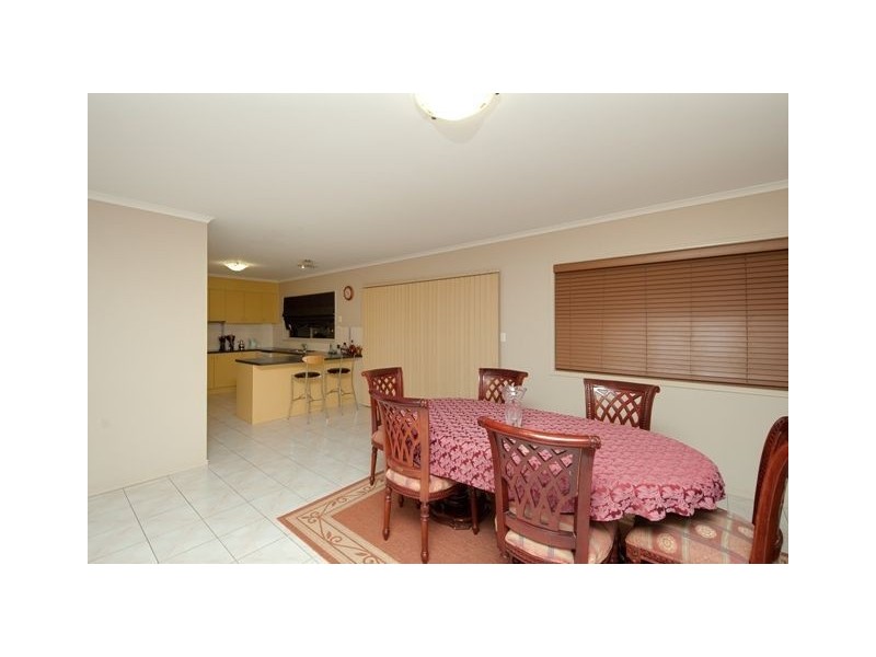 16 Melaleuca Place, Carindale QLD 4152