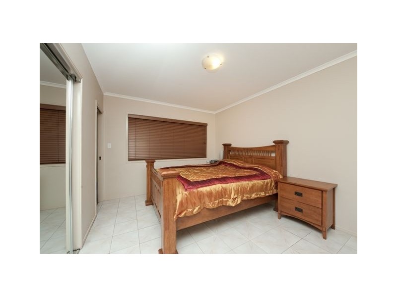 16 Melaleuca Place, Carindale QLD 4152