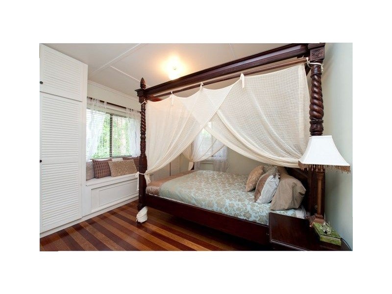 17 Barradine Street, Greenslopes QLD 4120