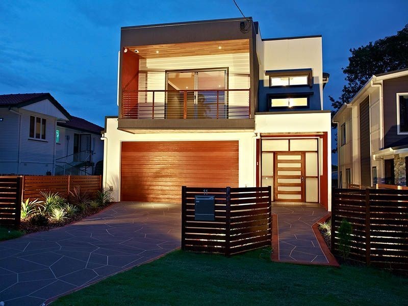 11 Waratah Avenue, Holland Park West QLD 4121