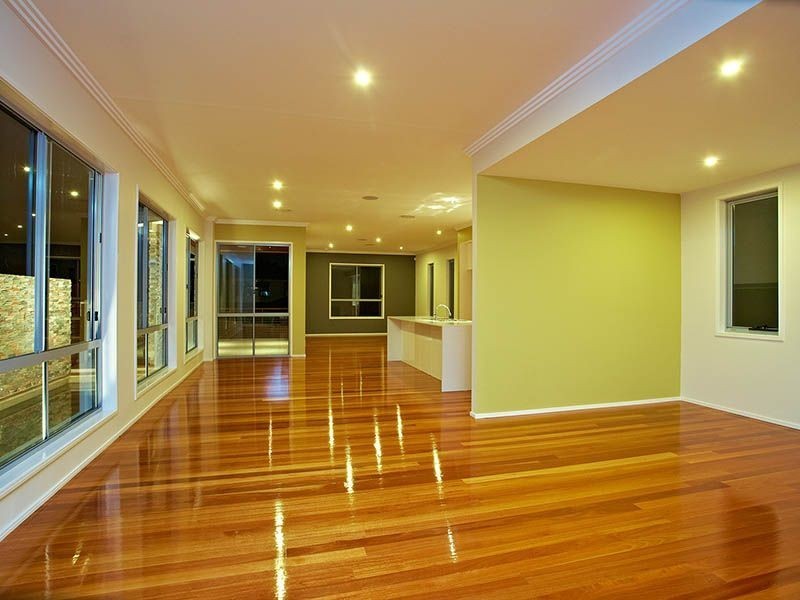 11 Waratah Avenue, Holland Park West QLD 4121