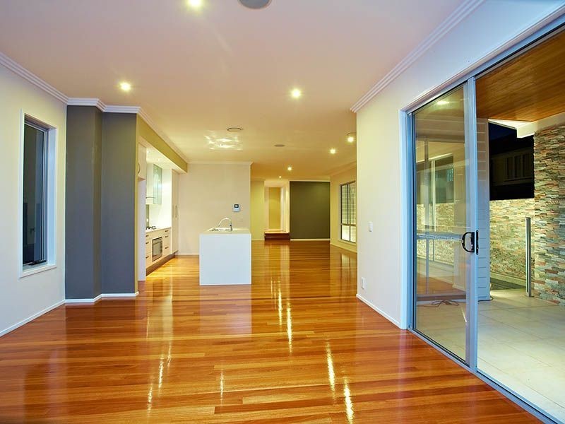 11 Waratah Avenue, Holland Park West QLD 4121