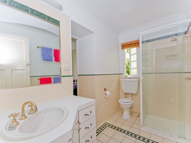 23 Lancaster Street, Coorparoo QLD 4151