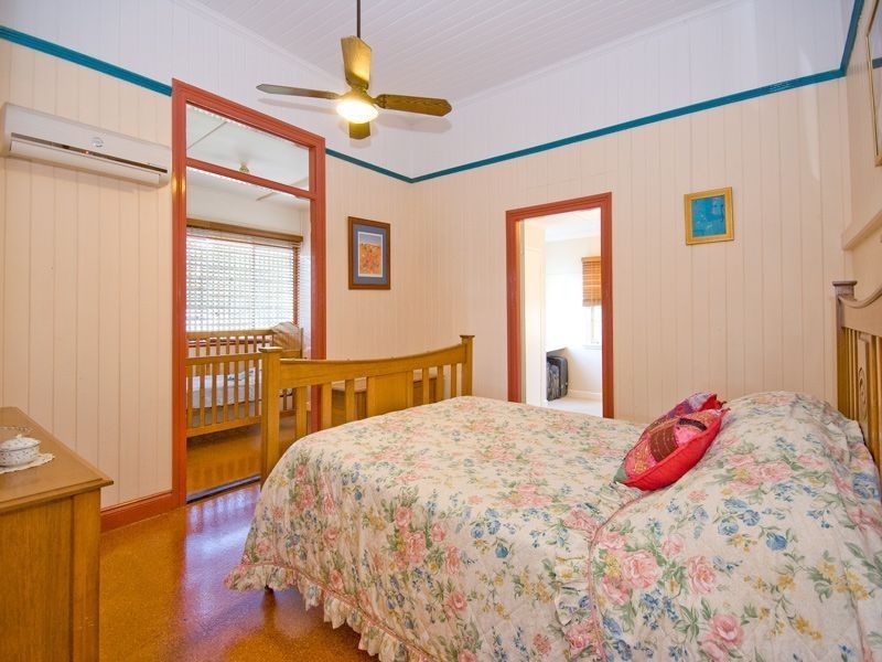 23 Lancaster Street, Coorparoo QLD 4151