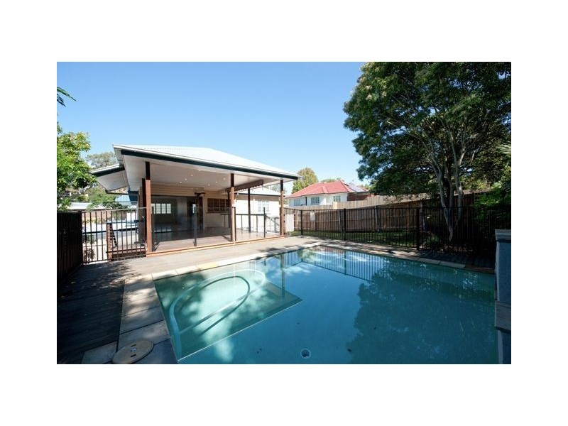 406 Chatsworth Road, Coorparoo QLD 4151