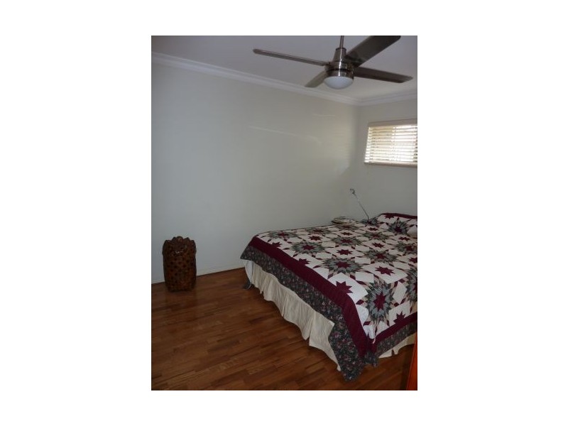 2/81 Tarana Street, Camp Hill QLD 4152